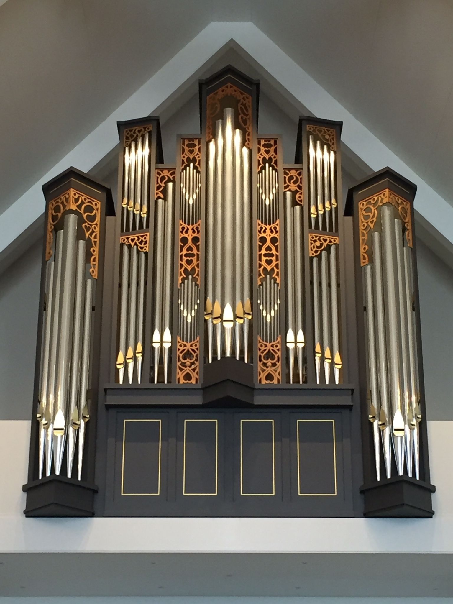 Nieuwe orgel in opbouw